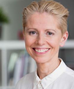 Dr (UK) Lucy O'Connor